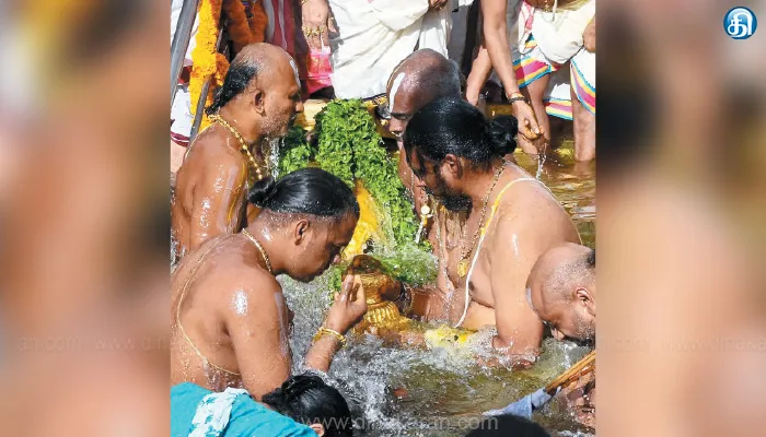 சக்கரத்தாழ்வார் தீர்த்தவாரியுடன் திருப்பதி ஏழுமலையான் கோயிலில் பிரமோற்சவம் நிறைவு: பல்லாயிரக்கணக்கான பக்தர்கள் புனித நீராடினர்