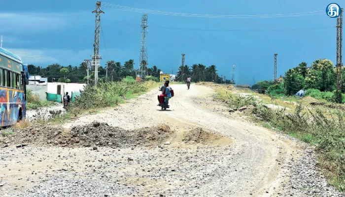 விக்கிரவாண்டி-கும்பகோணம் 4 வழி சாலையை 8 ஆண்டாக கிடப்பில் போட்ட ஒன்றிய அரசு: 47% பணிகளோடு ஒப்பந்த நிறுவனம் ஓட்டம்