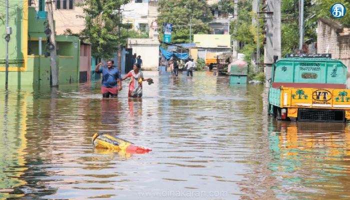 மதுரையில் கொட்டித் தீர்த்தது கனமழை; கண்மாய் நிரம்பி வழிந்ததால் குடியிருப்பை சூழ்ந்தது வெள்ளம்