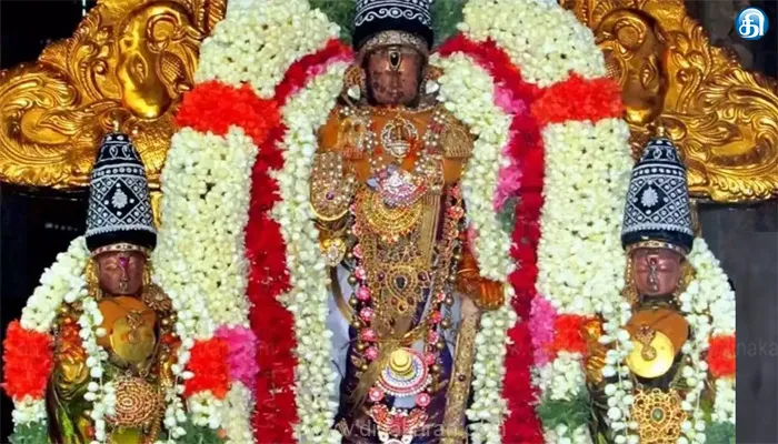 தன் பக்தனின் சிரமம் கண்ட வரதராஜர், பூந்தமல்லிக்கே வந்து காட்சி தந்தார்