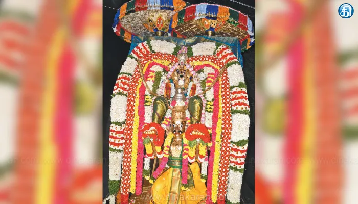 கருட சேவையில் வராகர் தரிசனம்