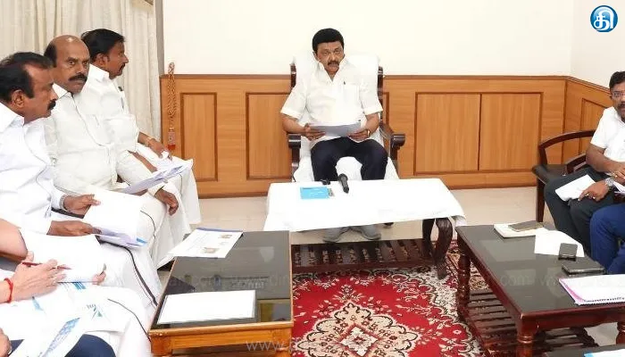 அரசின் திட்டங்களை கடைக்கோடி மனிதருக்கும் கொண்டு சேர்க்கும்அதிகாரிகளால்தான் கனவுகள் மெய்ப்படுகிறது : முதல்வர் மு.க.ஸ்டாலின் பாராட்டு!!