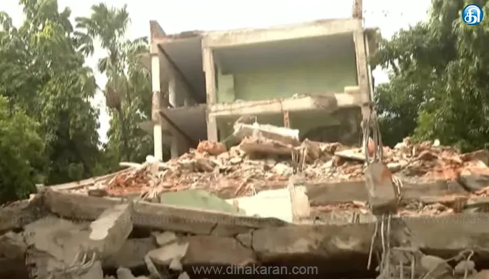 சென்னை பாரிமுனையில் பழைய விடுதி கட்டடம் இடிந்து விழுந்தது