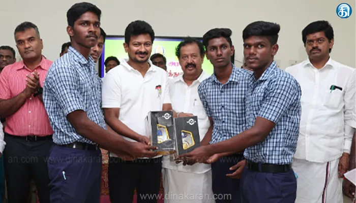 விழுப்புரம் மாவட்ட அரசு மாதிரி பள்ளியில் துணை முதலமைச்சர் உதயநிதி ஸ்டாலின் ஆய்வு