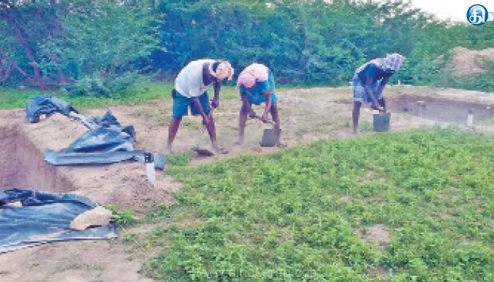 வெம்பக்கோட்டையில் அகழாய்வுக்காக புதிய குழிகள் தோண்டும் பணி மீண்டும்  துவக்கம்