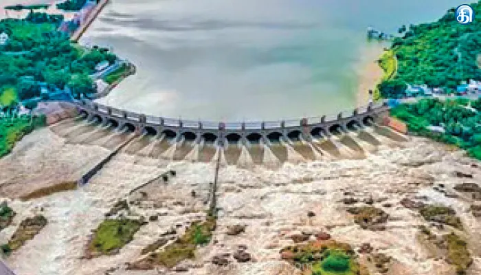 மேட்டூர் உள்ளிட்ட 4 அணைகளை மேம்படுத்த அறிக்கை தயாரித்து பணிகளை விரைவில் தொடர திட்டம்: நீர்வளத்துறை தகவல்