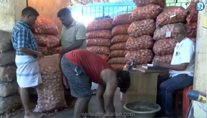கோயம்பேடு சந்தைக்கு வெங்காயம் வரத்து குறைவால் விலை உயர்வு: மொத்த விற்பனையில் கிலோ ரூ.90 முதல் ரூ.100 வரை விலையேற்றம்