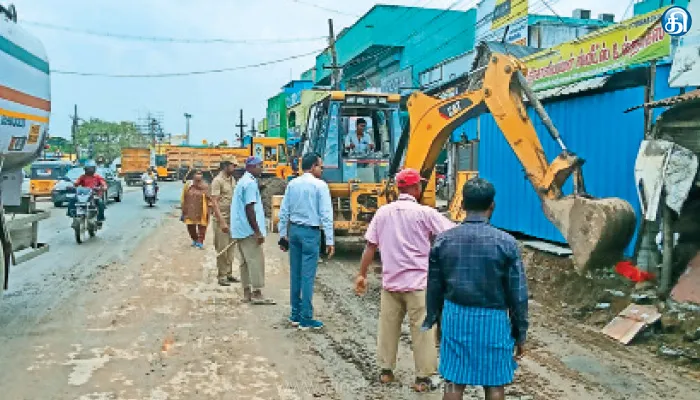 வடகரை, அழிஞ்சிவாக்கம் பகுதிகளில் நூற்றுக்கும் மேற்பட்ட கடைகள் கோயில் மண்டபம் இடித்து அகற்றம்: நெடுஞ்சாலைத்துறையினர் நடவடிக்கை