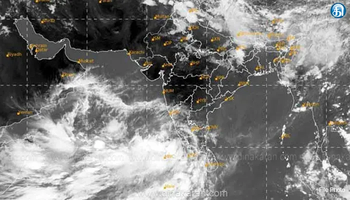 வங்கக்கடலில் நிலவும் வளிமண்டல மேலடுக்கு சுழற்சியின் காரணமாக காற்றழுத்த தாழ்வு பகுதி உருவாக வாய்ப்பு: வானிலை மையம்