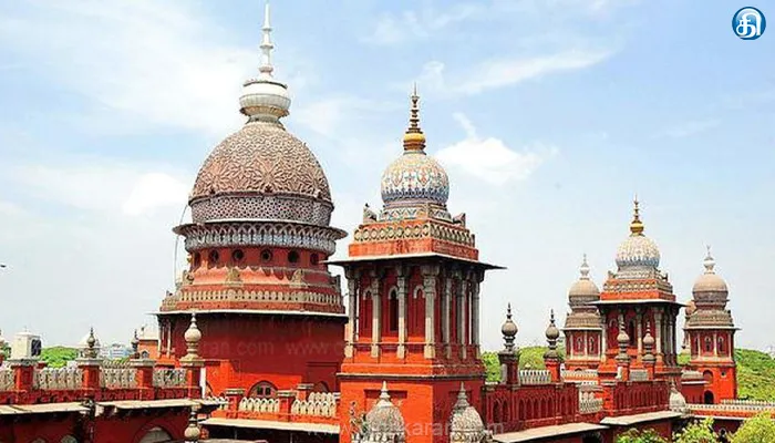 அரசு சட்ட கல்லூரிகளில் காலியாகவுள்ள பேராசிரியர் பணியிடங்களை விரைந்து நிரப்ப வேண்டும்: தமிழக அரசுக்கு உயர் நீதிமன்றம் உத்தரவு