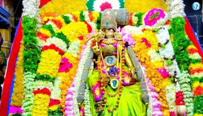 கலைகளை அருளும் ராஜமாதங்கியே மீனாட்சி