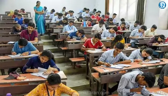 தேர்வர்கள் தேர்வுக்கு கருப்புமைப்பேனாவை மட்டுமே உபயோகிக்க வேண்டும்: டிஎன்பிஎஸ்சி அறிவிப்பு