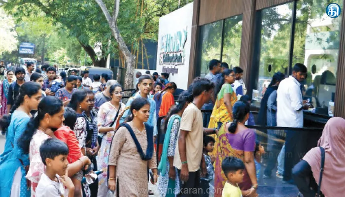 தீபாவளி தொடர் விடுமுறை எதிரொலி மெரினா, பெசன்ட்நகர் கடற்கரை, பூங்காக்களில் மக்கள் கூட்டம் அலைமோதியது