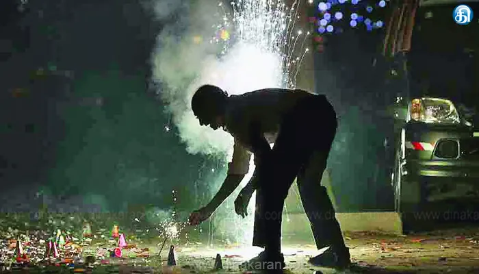 தமிழகம் முழுவதும் சிறு பட்டாசு விபத்துகளால் 304 பேர் பாதிக்கப்பட்டு மருத்துவமனையில் அனுமதி: தீயணைப்புத் துறை தகவல்