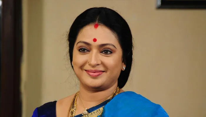நடிகை சீதா வீட்டின் படுக்கை அறையில் 4.5 பவுன் திருட்டு: வேலைக்கார பெண்களிடம் போலீசார் விசாரணை