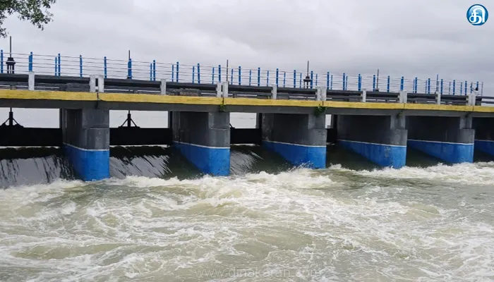 பெருமாள் ஏரியில் தண்ணீர் திறப்பு