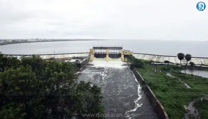 பூண்டி ஏரியில் நீர் திறப்பு அதிகரிப்பு