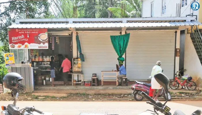 பஞ்சாயத்து நிர்வாகம் நோட்டீஸ் ஒட்டியும் அனுமதியின்றி கட்டிய கட்டிடத்தில் கடை இயங்குவதாக குற்றச்சாட்டு