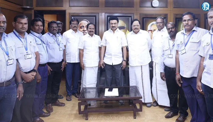 சேலம் உருக்காலை அங்கீகாரத் தேர்தலில் வெற்றி பெற்ற தொ.மு.ச. நிர்வாகிகள் முதல்வர் மு.க.ஸ்டாலினை சந்தித்து வாழ்த்து பெற்றனர்