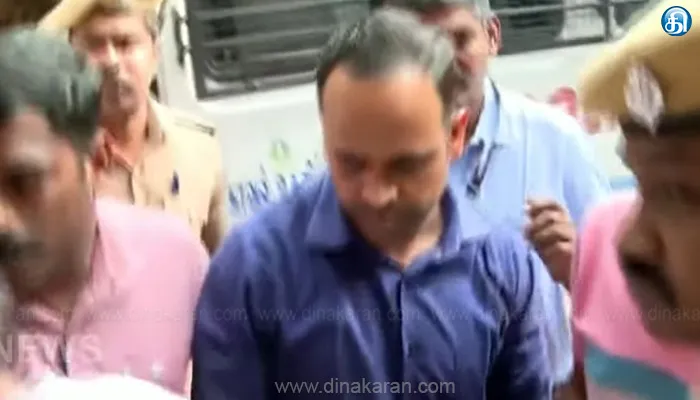ஜிஎஸ்டி துணை ஆணையரை சிறையிலடைக்க ஆணை