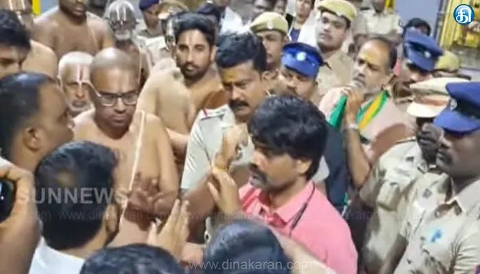 காஞ்சிபுரம் பிரபந்தம் பாடுவதில் இரு பிரிவினரிடையே தகராறு