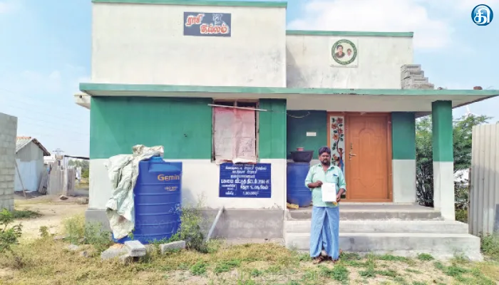 குரும்பபாளையம் கிராமத்தில் பசுமை வீட்டிற்கு பில் தொகை வழங்காமல் இழுத்தடிப்பு : கூலி தொழிலாளி கவலை