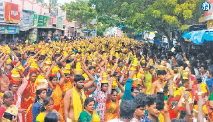 உலக நன்மை வேண்டி குலசேகரன்பட்டினம் முத்தாரம்மன் கோயிலில் 1008 பால்குட ஊர்வலம்