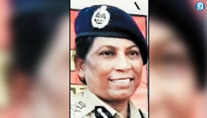 பள்ளி மாணவிகளுக்கு அறிவுரை புத்திசாலி குழந்தையை பெற்றெடுப்பது எப்படி? பெண் டிஐஜி பேச்சால் சர்ச்சை
