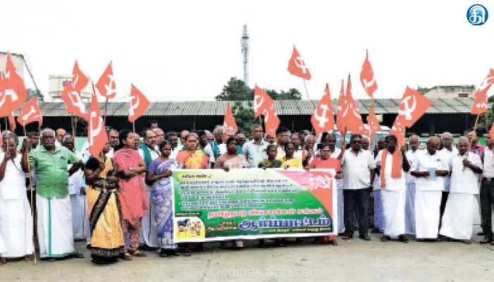 காங்கயத்தில் தெரு நாய்களை கட்டுப்படுத்தி இறந்த ஆடுகளுக்கு இழப்பீடு கோரி கண்டன ஆர்ப்பாட்டம்