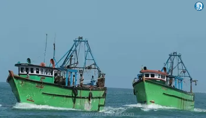 கோடியக்கரை அருகே நடுக்கடலில் அட்டூழியம்; மீனவர்கள் மீது இலங்கை கடற்படை துப்பாக்கிச்சூடு