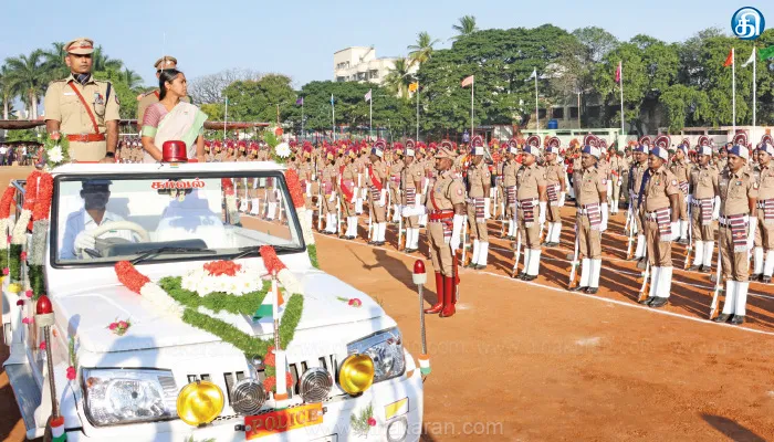 காந்தி ஸ்டேடியத்தில் குடியரசு தின விழா 40 பயனாளிகளுக்கு ₹2.18 கோடி நலத்திட்ட உதவி