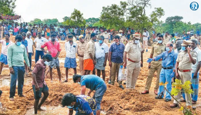 திருவெண்ணெய்நல்லூர் அருகே பரபரப்பு; ரூ10 லட்சத்திற்காக நண்பனை இரும்பு ராடால் அடித்து கொன்று மலட்டாற்றில் புதைத்தேன்: கைதான புதுமாப்பிள்ளை பரபரப்பு வாக்குமூலம்; உடலை தேடும் போலீசார்