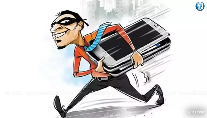 பாடாலூரில் கடை பூட்டை உடைத்து செல்போன்கள் திருட்டு