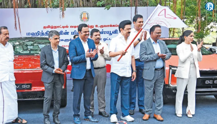 தமிழ்நாட்டில் வடிவமைக்கப்பட்ட மஹிந்திரா நிறுவனத்தின் மின்சார கார் சோதனை ஓட்டம்: முதல்வர் தொடங்கி வைத்தார்