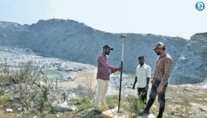 திருத்தணி பகுதியில் கல்குவாரிகளில் டிரோன் சர்வே