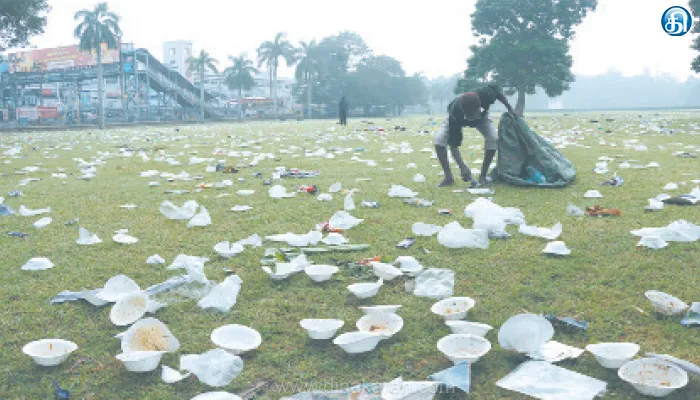 வேலூரில் ஆங்கில புத்தாண்டு கொண்டாட்டம்; கோட்டை பூங்காவில் குவிந்த குப்பைகள்: தூய்மை பணியில் ஈடுபட்ட பணியாளர்கள்