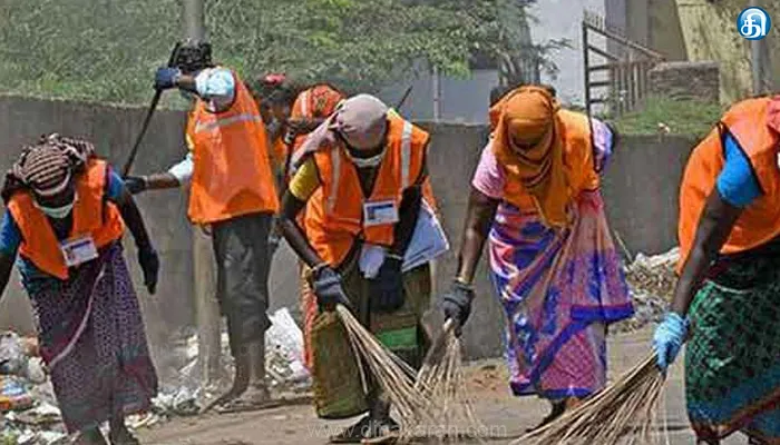 கீழ்முதலம்பேடு ஊராட்சியில் தூய்மை பணியாளர்கள் கவுரவிப்பு