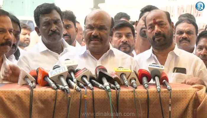 பழனிசாமிக்கு பாராட்டு விழா நடத்தியது விவசாயிகள் கூட்டமைப்புதான், அதிமுக விழாவை நடத்தவில்லை :ஜெயக்குமார்