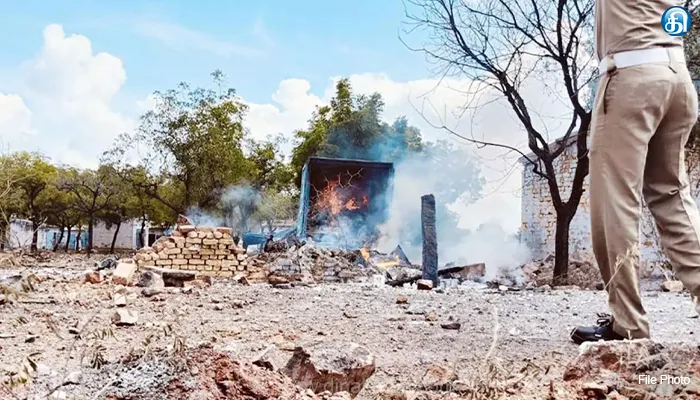 விருதுநகர் அருகே தாதபட்டியில் சக்தி பட்டாசு ஆலையில் பயங்கர வெடி விபத்து: ஒருவர் உயிரிழப்பு