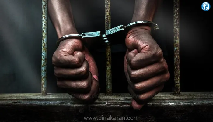 விபத்துக்குள்ளான காரின் அசல் ஆவணங்களை வழங்க ரூ.5 ஆயிரம் லஞ்சம் போக்குவரத்து எஸ்ஐ, தலைமை காவலர் கைது