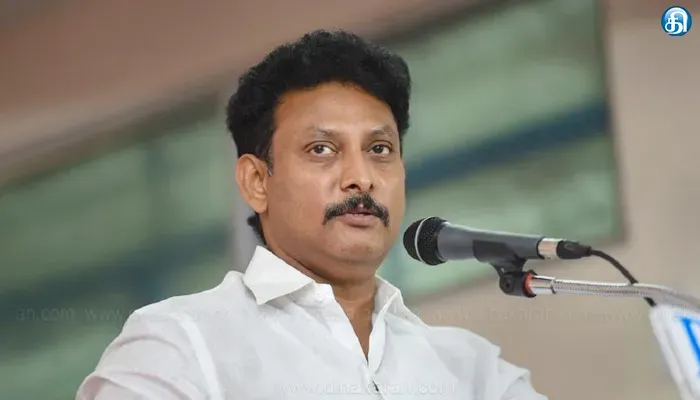 தமிழ்நாட்டில் 15.2 லட்சம் மாணவர்கள் மட்டுமே மும்மொழி படிக்கின்றனர்: அமைச்சர் அன்பில் மகேஷ்