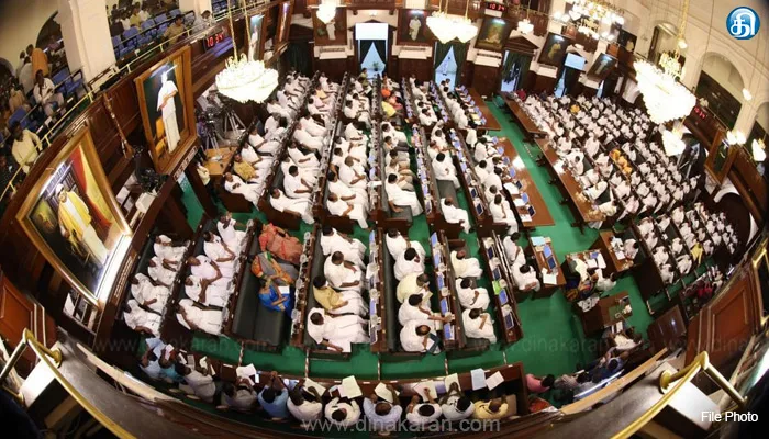 நகராட்சிகளுடன் இணைகின்ற ஊராட்சிகளுக்கு 100 நாள் வேலை திட்டத்துக்கான நிதியை தருவது யார்? பேரவையில் திமுக- அதிமுக காரசார விவாதம்