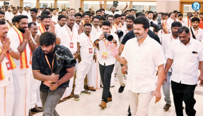 தமிழ்நாடு, தமிழர் என்றாலே மோடிஜிக்கு அலர்ஜி ஜிஎஸ்டியை வாங்கிக் கொண்டு தமிழ்நாட்டை வஞ்சிப்பதா? தவெக முதல் பொதுக்குழு கூட்டத்தில் ஒன்றிய அரசு மீது விஜய் தாக்கு