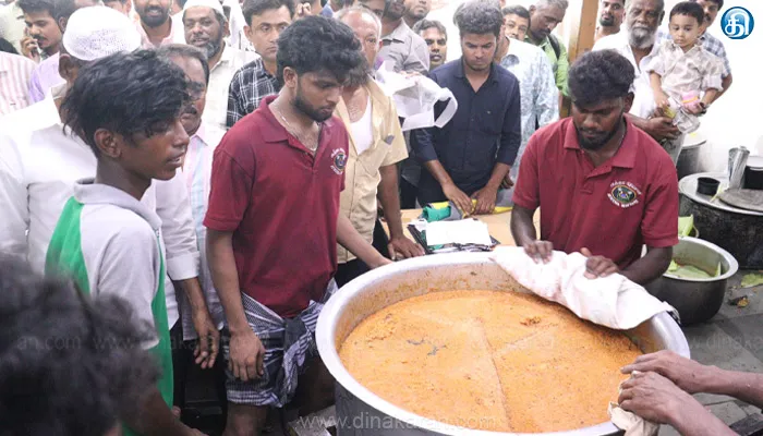 திருப்பூர் பிரியாணி கடைகளில் அலைமோதிய கூட்டம்: ஒரே நாளில் 40 டன் பிரியாணி விற்பனை!