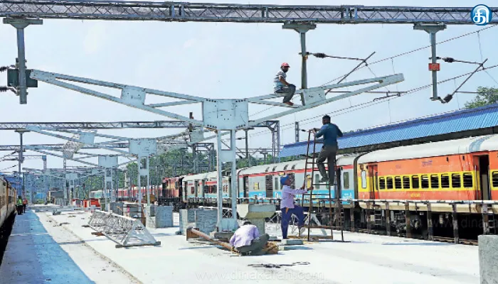 நாகர்கோவில் சந்திப்பு ரயில் நிலையத்தில் 2 புதிய நடைமேடைகளுக்கான தரைத்தளம், மேற்கூரை பணிகள் தீவிரம்: ஏப்ரல் இறுதிக்குள் முடிக்க திட்டம்
