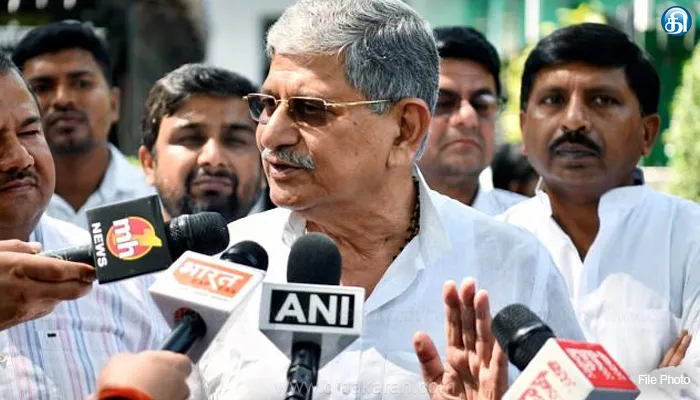 இலங்கை கடற்படை சிறை பிடிப்பதை தடுக்கவேண்டும்: ஒன்றிய அமைச்சரிடம் தமிழக மீனவர்கள் குழு கோரிக்கை