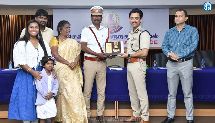 இன்று பணி ஓய்வு பெறுகின்ற 36 காவல் துறையினரின் பணியை பாராட்டி சான்றிதழ்கள் வழங்கினார் காவல் ஆணையாளர்