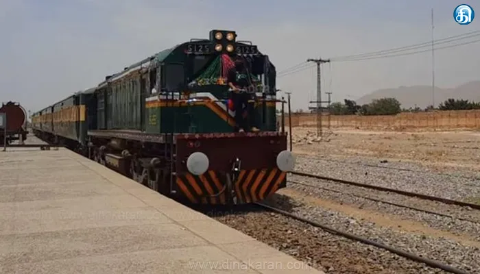 பாகிஸ்தான் ராணுவ வீரர்கள் சென்ற ரயில் கடத்தல்; நடவடிக்கை எடுத்தால் அனைவரும் கொல்லப்படுவர் என எச்சரிக்கை!