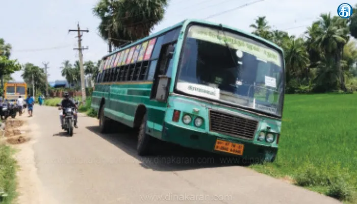 ராஜபாளையம் அருகே வயலுக்குள் இறங்கிய பஸ்: பயணிகள் அலறல்