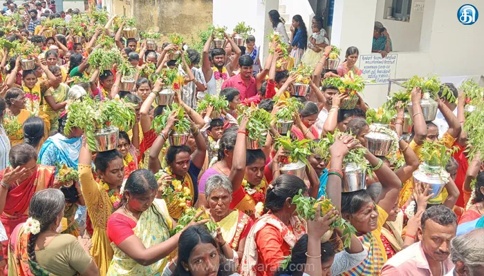 நாட்டார்மங்கலத்தில் மாரியம்மனுக்கு பால்குடம் எடுத்து பக்தர்கள் நேர்த்திக்கடன்